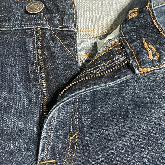 American Eagle Outfitters Slim Jeans 98% Cotton 2% Spandex  Size 32/34 - Picture 9 of 10